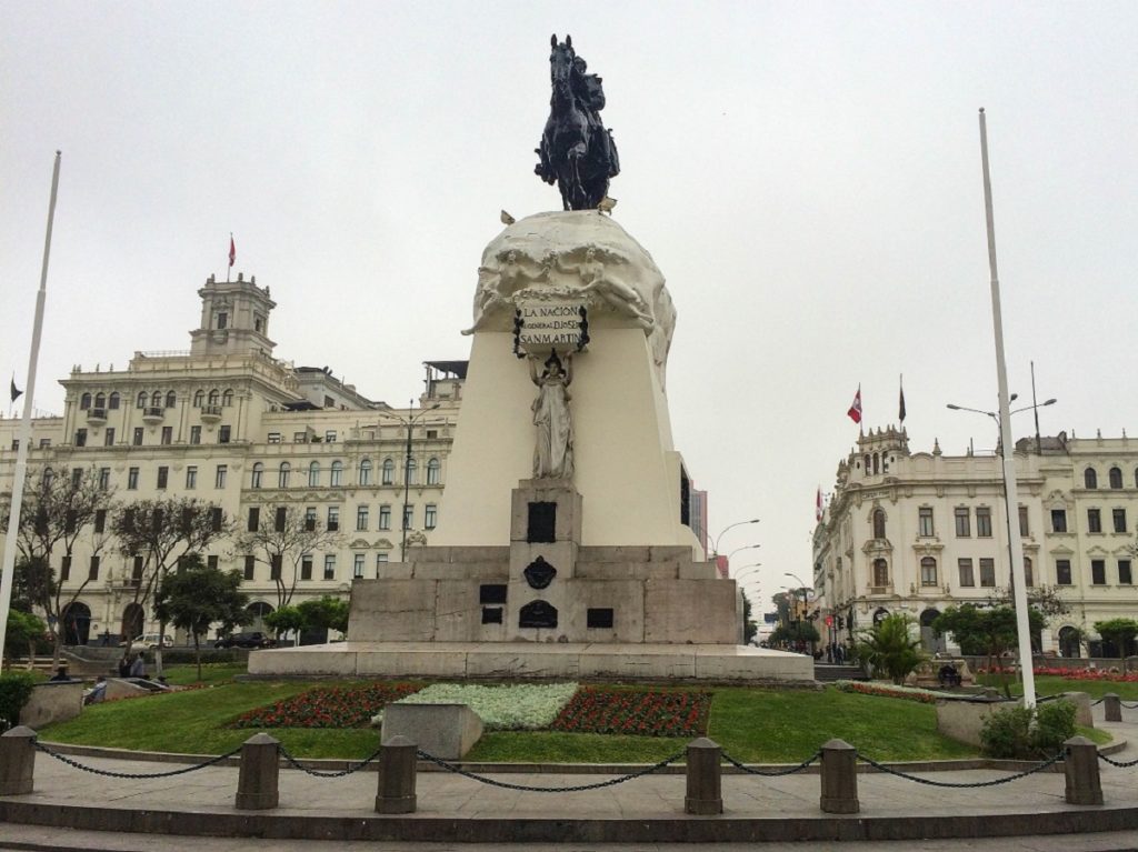 Plaza San Martín, centro histórico de Lima.