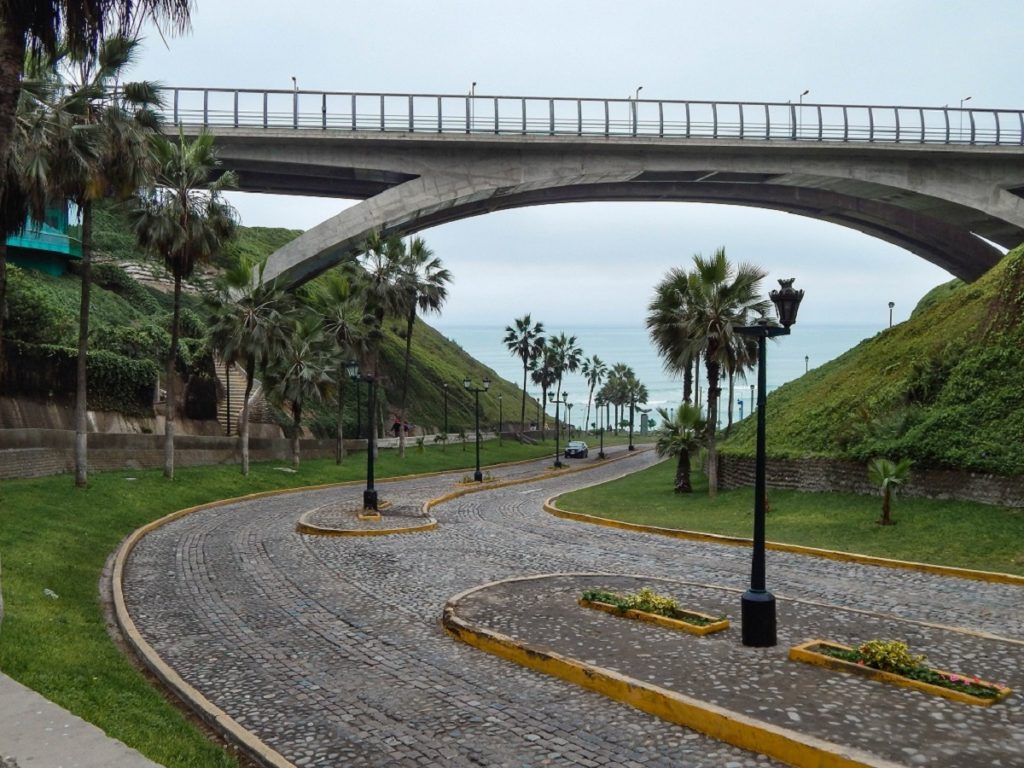 Viaduto de Miraflores.