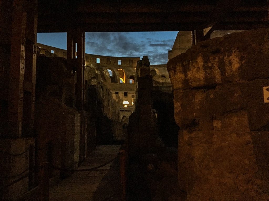 Visita noturna ao Coliseu.